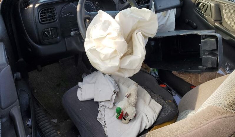 
								1999 Dodge Dakota full									