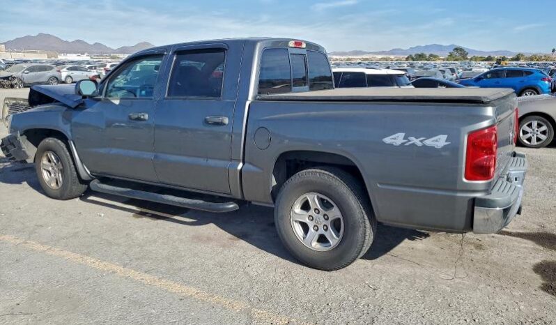 
								2005 Dodge Dakota full									