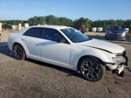 
										2018 Chrysler 300 full									