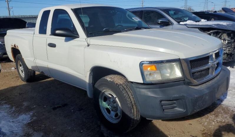 
								2008 Dodge Dakota full									