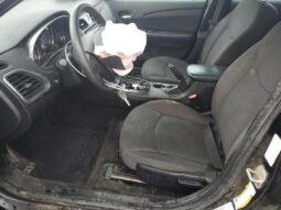 
										2013 Chrysler 200 lx full									