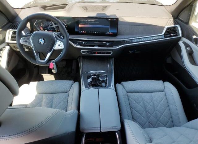 
								2025 BMW X7 full									