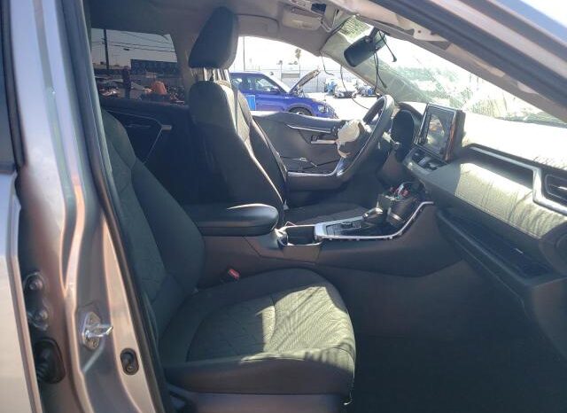 
								2020 Toyota Rav4 full									