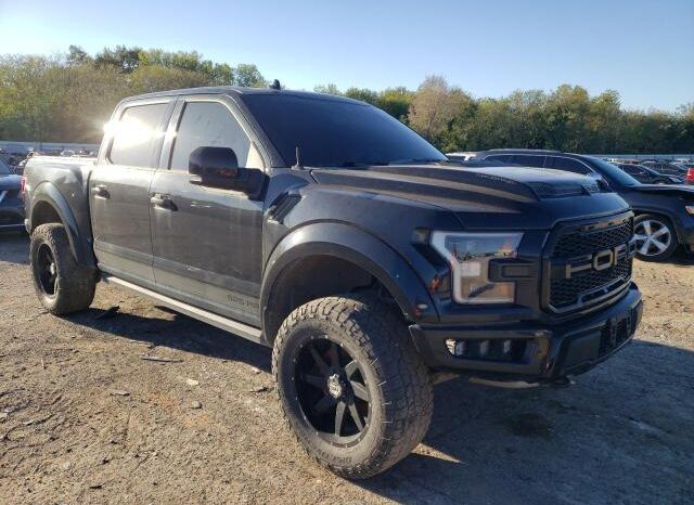 
								2019 Ford F150 full									