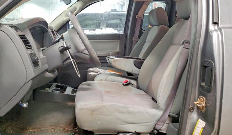 
								2005 Dodge Dakota full									