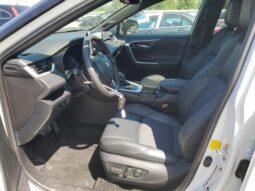 
										2020 Toyota Rav4 full									