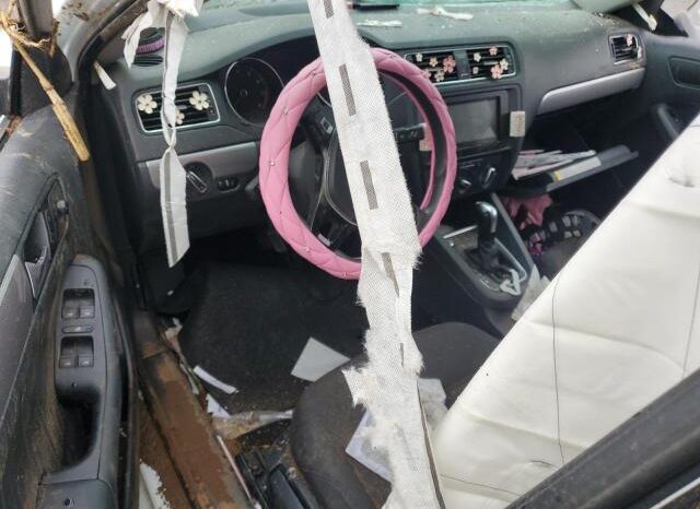 
								2015 Volkswagen Jetta se full									