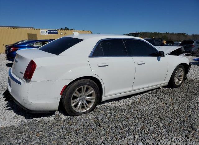 
								2021 Chrysler 300 full									