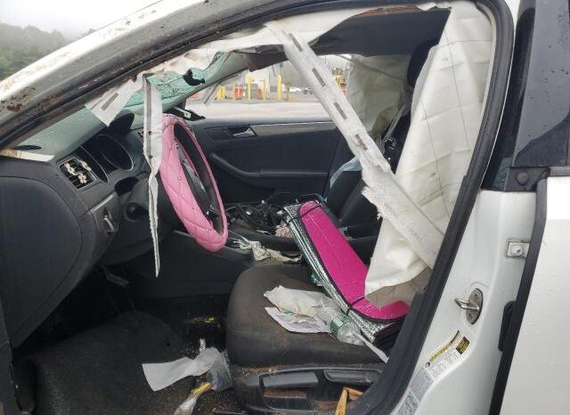 
								2015 Volkswagen Jetta se full									