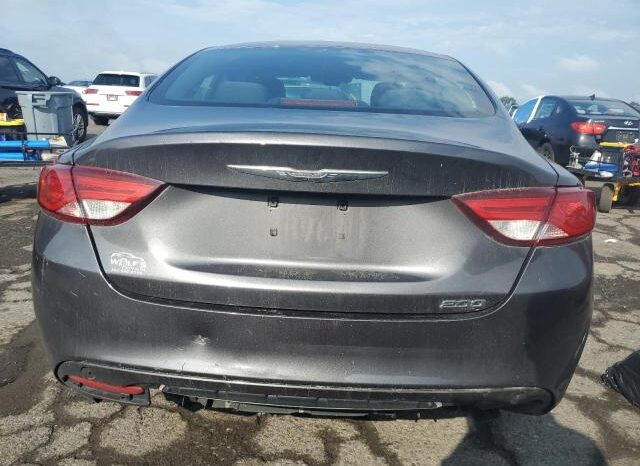 
								2016 Chrysler 200 lx full									