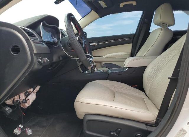
								2019 Chrysler 300 full									