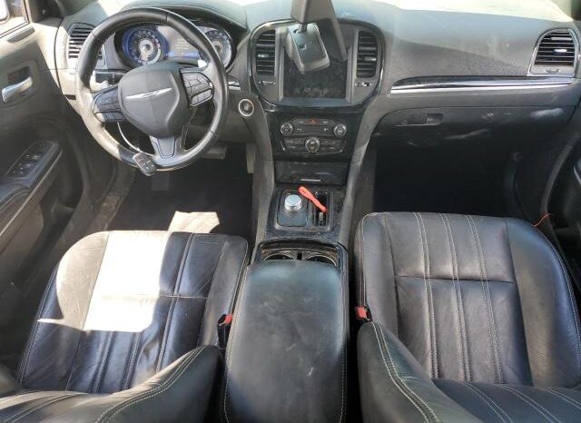 
								2019 Chrysler 300 full									