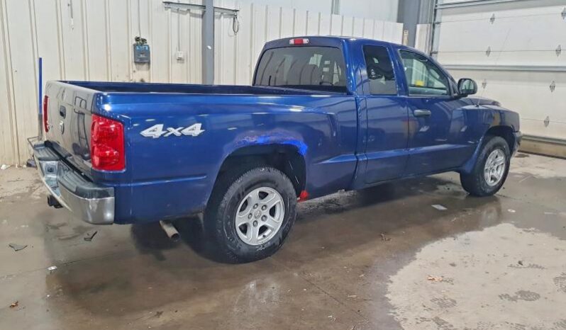 
								2006 Dodge Dakota full									