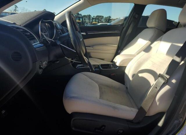 
								2019 Chrysler 300 full									
