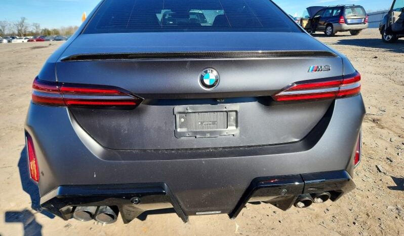 
								2025 BMW M5 full									