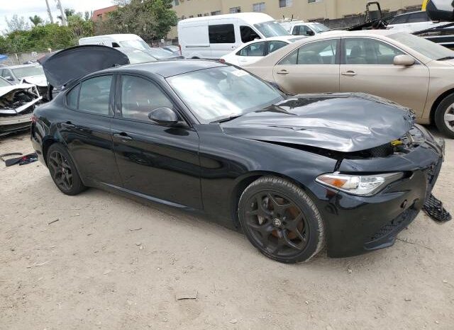 
								2021 Alfa romeo Giulia full									