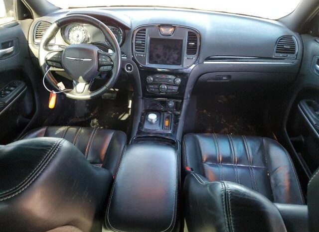 
								2019 Chrysler 300 full									