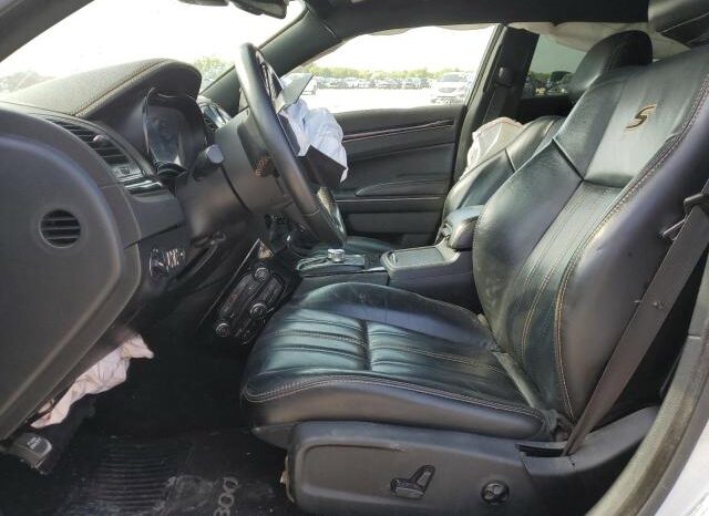 
								2017 Chrysler 300 full									