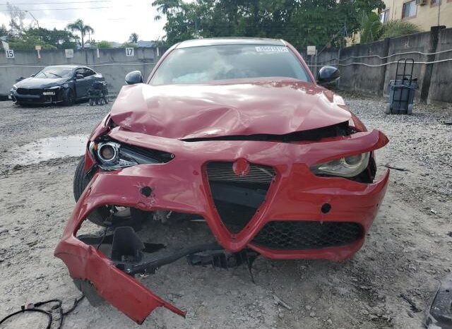
								2019 Alfa romeo Giulia full									