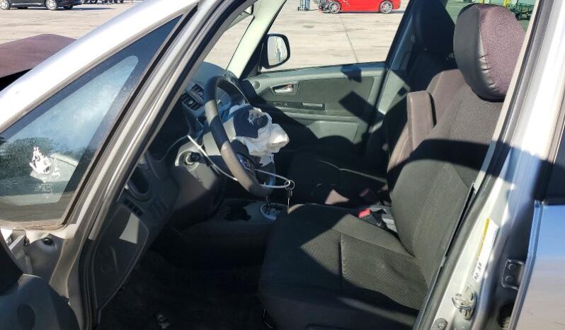 
								2012 Suzuki Sx4 full									