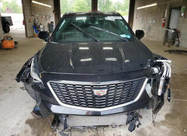 
								2019 Cadillac Xt4 premiu full									
