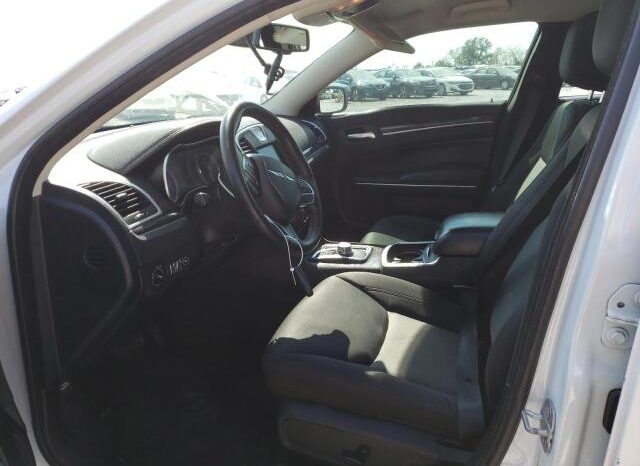 
								2018 Chrysler 300 full									