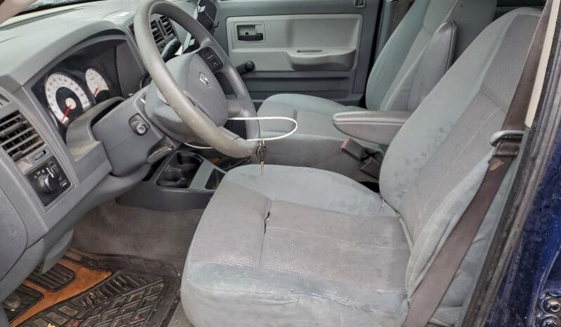 
								2005 Dodge Dakota full									