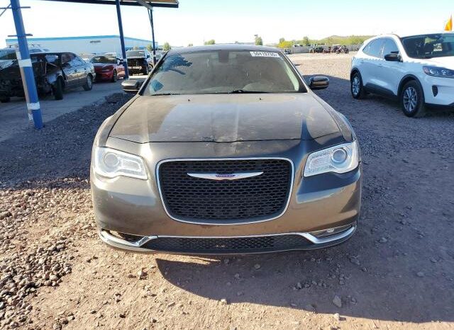 
								2018 Chrysler 300 full									