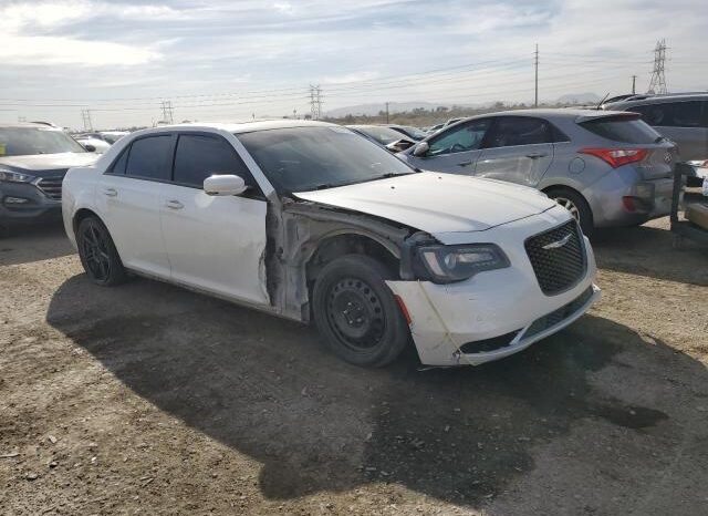 
								2015 Chrysler 300 full									