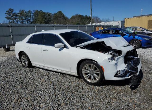 
								2021 Chrysler 300 full									