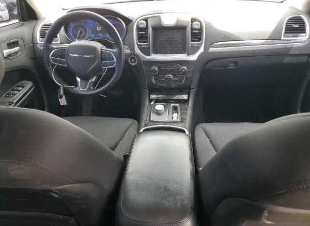 
								2019 Chrysler 300 tourin full									