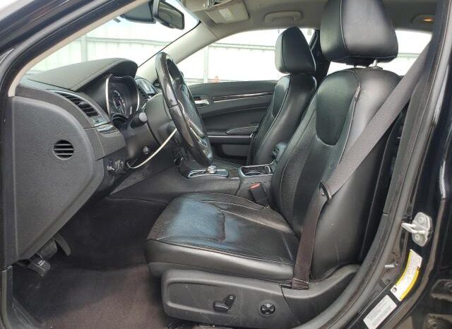 
								2018 Chrysler 300 full									