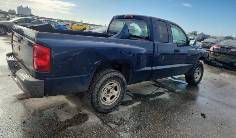 
								2006 Dodge Dakota full									
