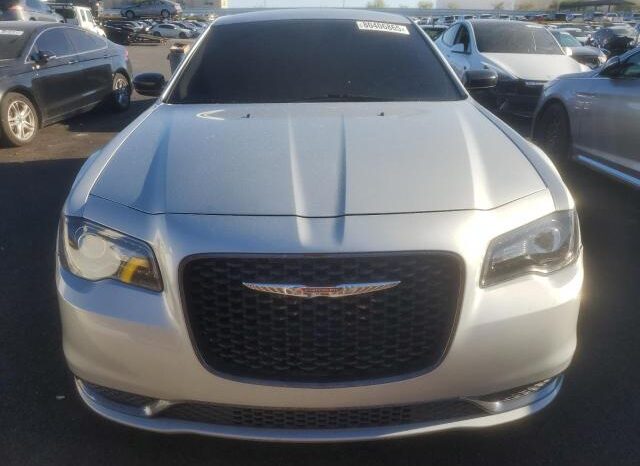 
								2019 Chrysler 300 tourin full									