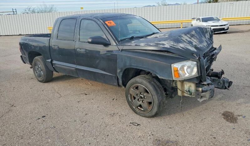 
								2006 Dodge Dakota full									