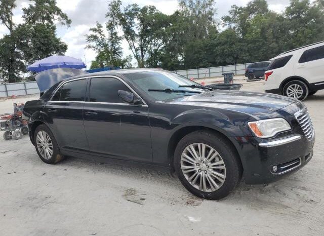 
								2014 Chrysler 300 full									