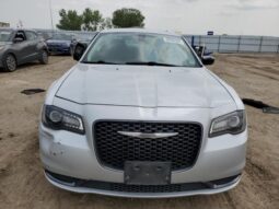 
										2019 Chrysler 300 full									