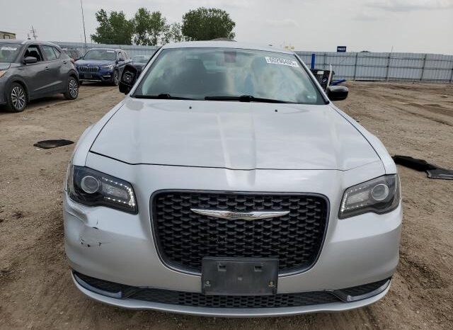
								2019 Chrysler 300 full									