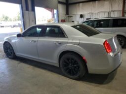 
										2020 Chrysler 300 full									
