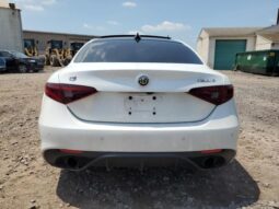 
										2017 Alfa romeo Giulia full									