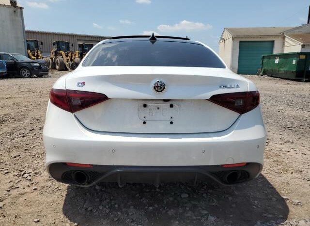 
								2017 Alfa romeo Giulia full									