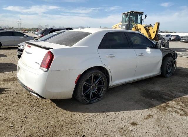 
								2015 Chrysler 300 full									