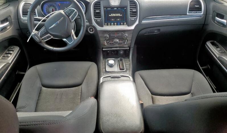 
								2018 Chrysler 300 full									