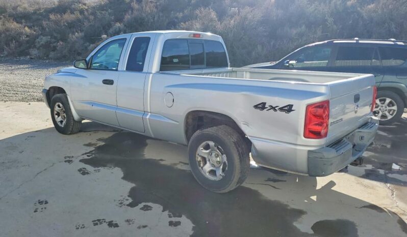 
								2005 Dodge Dakota full									