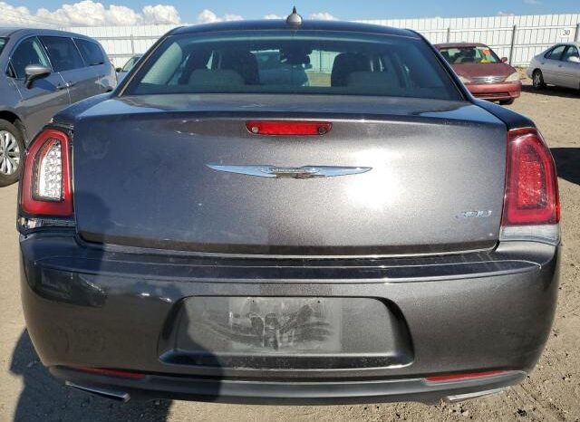 
								2019 Chrysler 300 tourin full									