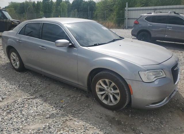 
								2015 Chrysler 300 full									