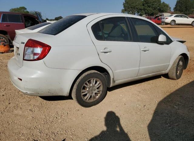 
								2013 Suzuki Sx4 full									