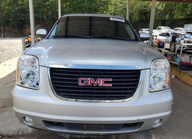 
								2013 Gmc Yukon full									