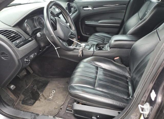 
								2017 Chrysler 300 full									