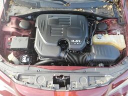 
										2019 Chrysler 300 full									